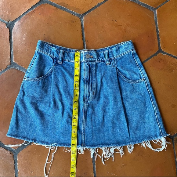 We The Free People Mini Jean Skirt Sz 28 Denim Pleated Raw Hem Preppy Academia - Picture 5 of 6